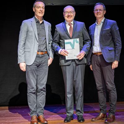 Mitte: Prof. Uwe Walter (Rostock) – Fortbildungspreis der DGKN-Fortbildungsakademie 2026